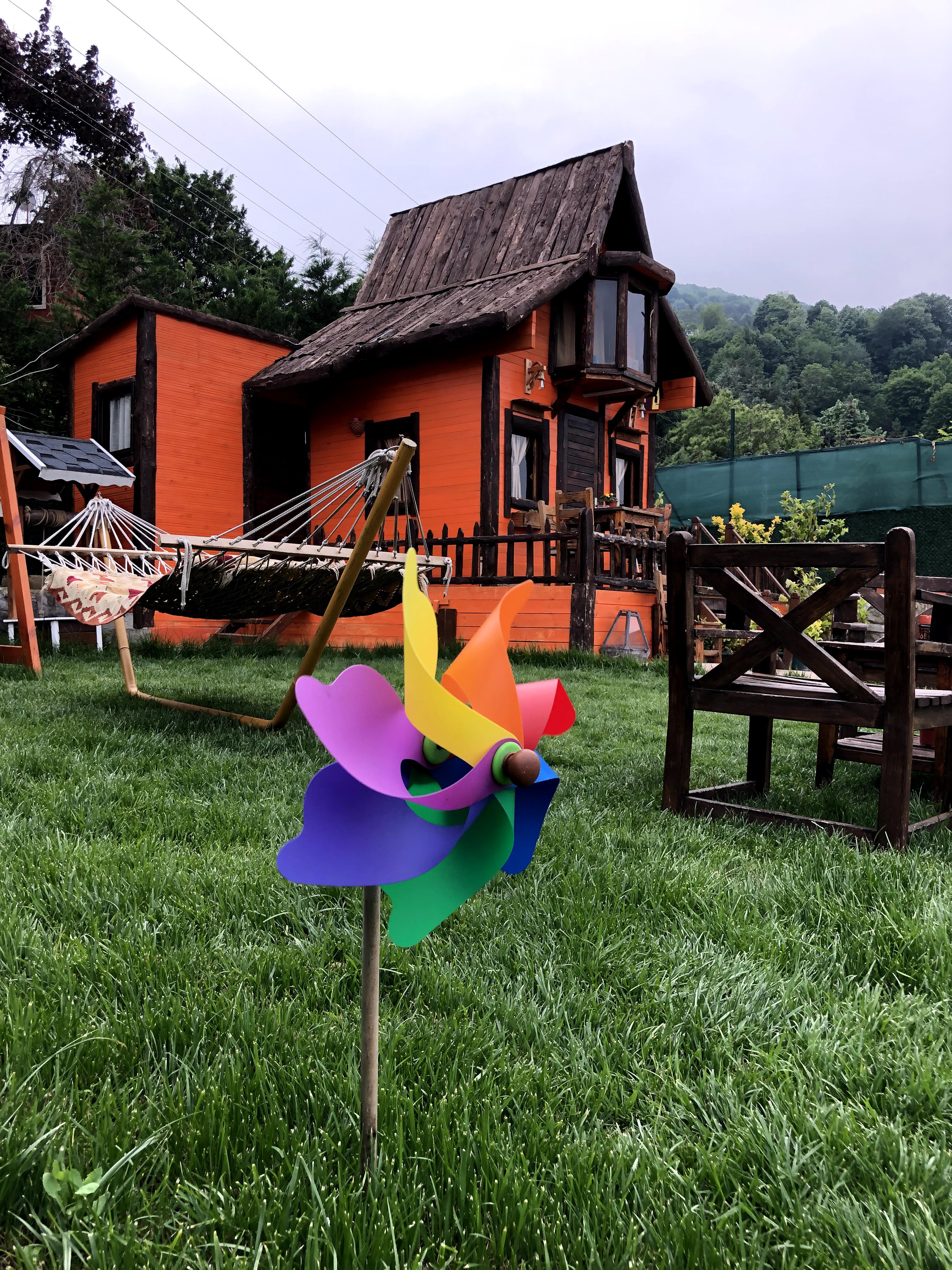 Sapancada doğa dostu bir proje: Renkli Ağaç Evler